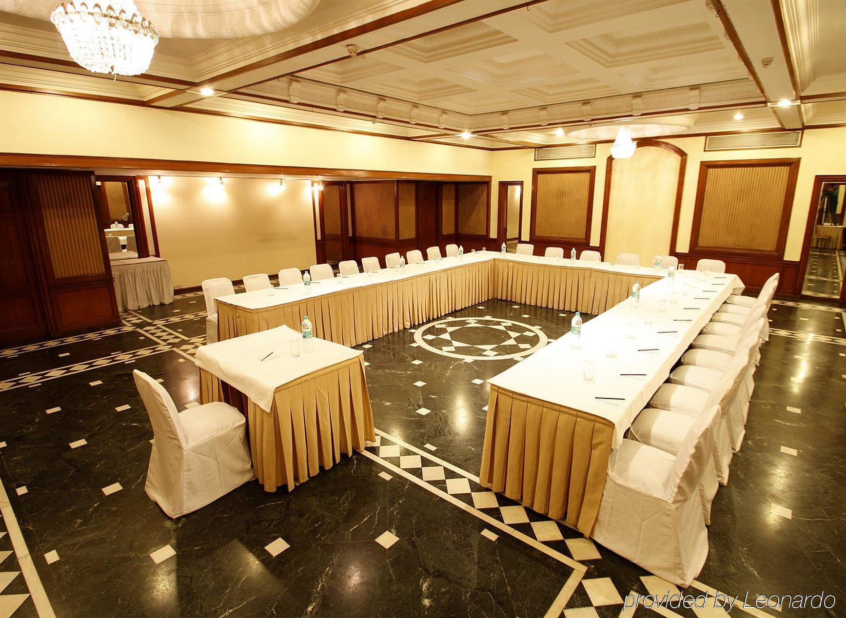 Hotel Sagar Plaza City Centre Pune Bekvämligheter bild